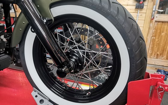 Gebrauchtmotorrad Harley-Davidson Softail Slim S - Bild 13