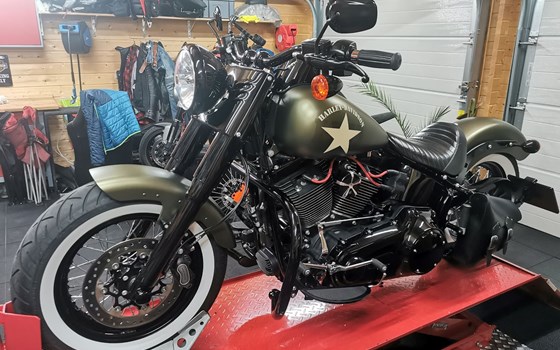 Gebrauchtmotorrad Harley-Davidson Softail Slim S - Bild 24