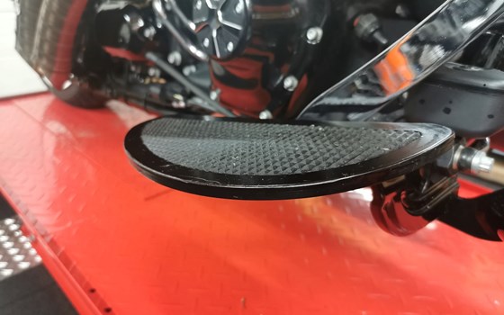 Gebrauchtmotorrad Harley-Davidson Softail Slim S - Bild 7