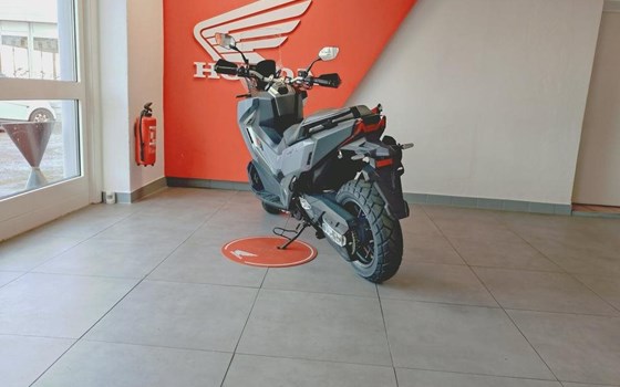 Neufahrzeug Honda SW-T 400 - Bild 2