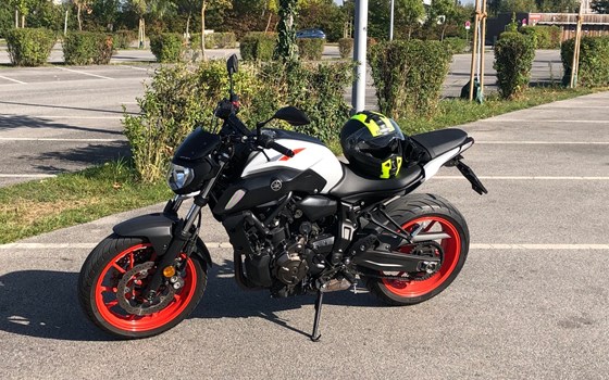 Gebrauchtmotorrad Yamaha MT-07 - Bild 1