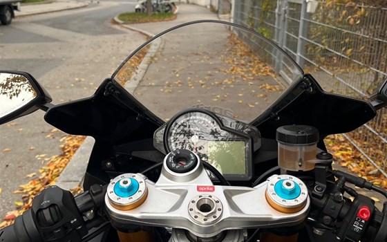 Gebrauchtmotorrad Aprilia RSV4 RF - Bild 5