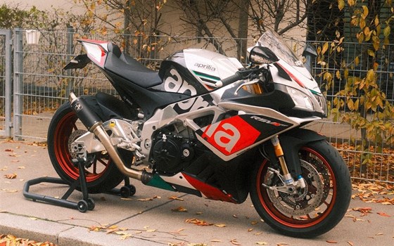 Gebrauchtmotorrad Aprilia RSV4 RF - Bild 6