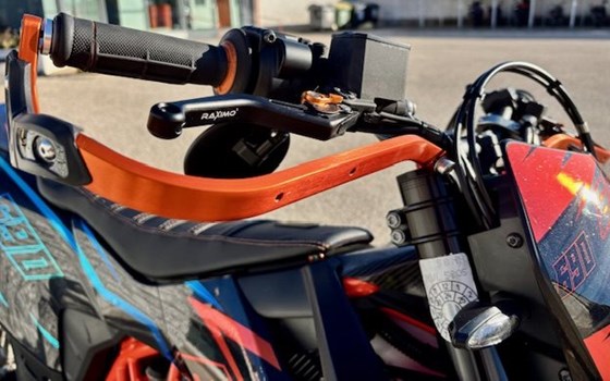 Gebrauchtmotorrad KTM 690 SMC R - Bild 13