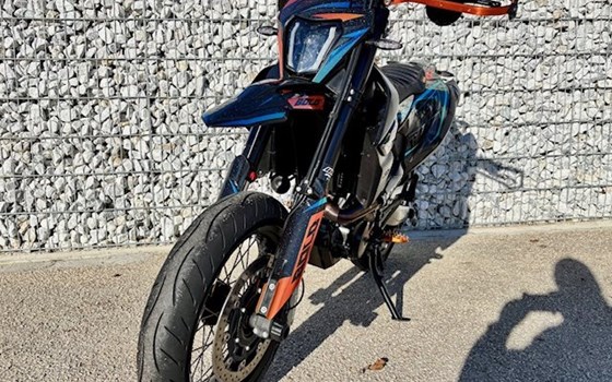 Gebrauchtmotorrad KTM 690 SMC R - Bild 14