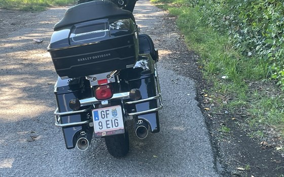 Gebrauchtmotorrad Harley-Davidson Electra Glide Ultra Classic FLHTCU - Bild 3