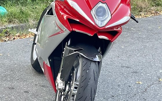 Gebrauchtmotorrad MV Agusta F4 1000 - Bild 1