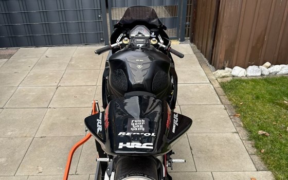Gebrauchtmotorrad Honda CBR1000RR Fireblade - Bild 9