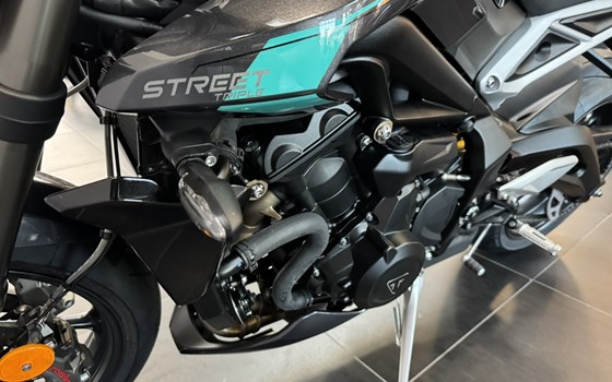 Neufahrzeug Triumph Street Triple 765 RS - Bild 9