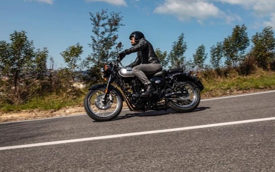 Neufahrzeug Benelli Imperiale 400 - Bild 13