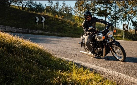 Neufahrzeug Benelli Imperiale 400 - Bild 7