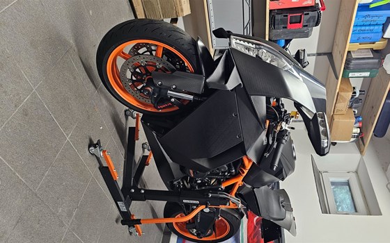 Gebrauchtmotorrad KTM 1190 RC8 R - Bild 11