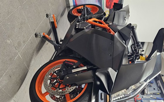 Gebrauchtmotorrad KTM 1190 RC8 R - Bild 8