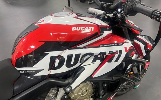 Gebrauchtmotorrad Ducati Streetfighter V4 - Bild 13
