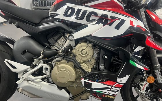 Gebrauchtmotorrad Ducati Streetfighter V4 - Bild 8