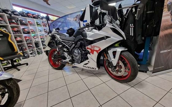 Gebrauchtmotorrad Suzuki GSX-8R - Bild 5
