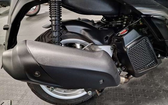 Gebrauchtmotorrad Piaggio Medley 125 - Bild 10