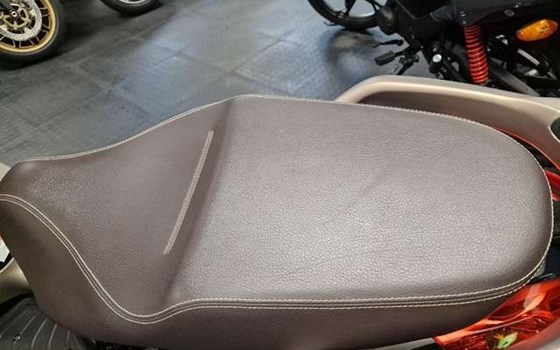 Gebrauchtmotorrad Piaggio Medley 125 - Bild 8