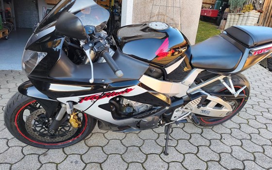Gebrauchtmotorrad Honda CBR 900 RR Fireblade - Bild 1