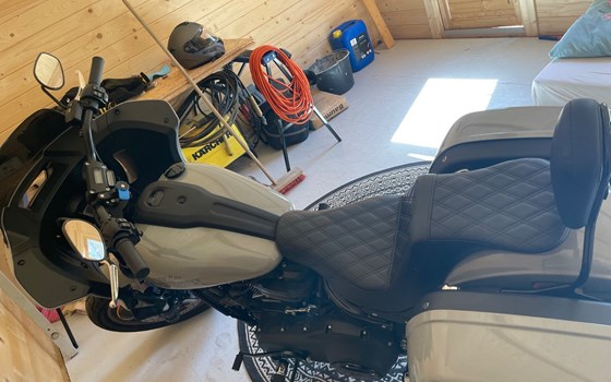 Gebrauchtmotorrad Harley-Davidson Softail Low Rider ST - Bild 3