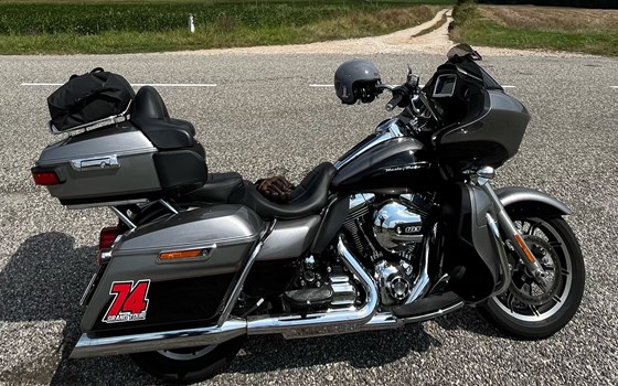 Gebrauchtmotorrad Harley-Davidson Road Glide Ultra - Bild 1