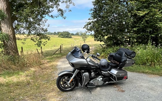 Gebrauchtmotorrad Harley-Davidson Road Glide Ultra - Bild 7