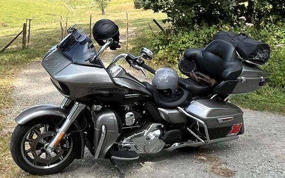 Gebrauchtmotorrad Harley-Davidson Road Glide Ultra - Bild 2