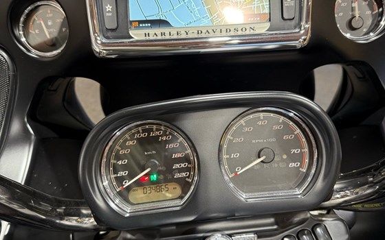 Gebrauchtmotorrad Harley-Davidson Road Glide Ultra - Bild 4