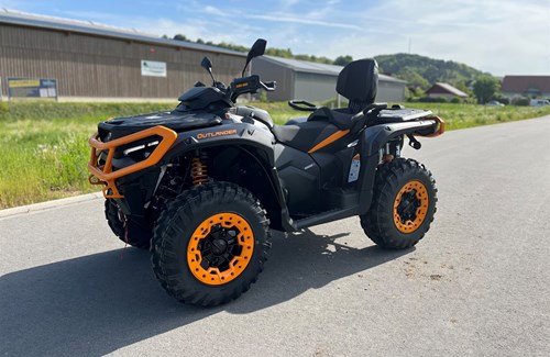 Neumotorrad Can-Am Outlander Max XT-P 1000R