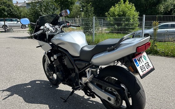Gebrauchtmotorrad Yamaha FZS 600 Fazer - Bild 1