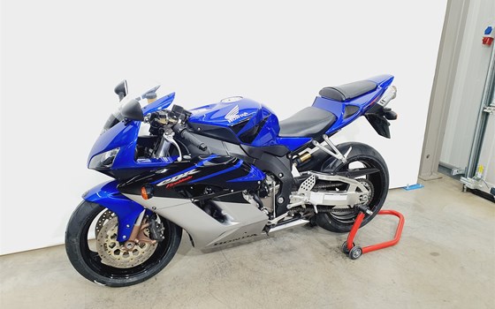 Gebrauchtmotorrad Honda CBR1000RR Fireblade - Bild 6