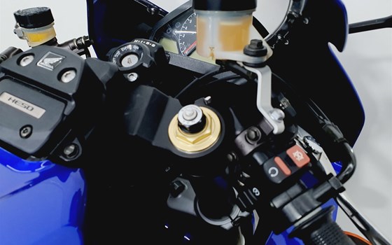 Gebrauchtmotorrad Honda CBR1000RR Fireblade - Bild 11