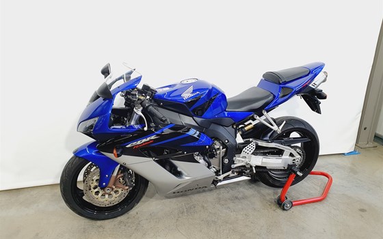 Gebrauchtmotorrad Honda CBR1000RR Fireblade - Bild 6