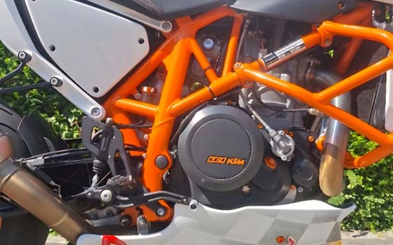 Gebrauchtmotorrad KTM 690 Duke R - Bild 5
