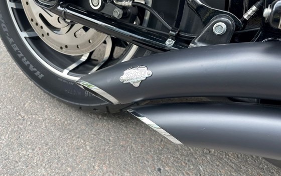 Gebrauchtmotorrad Harley-Davidson Softail Sport Glide FLSB - Bild 3