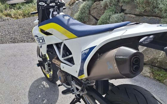 Gebrauchtmotorrad Husqvarna 701 Supermoto - Bild 4