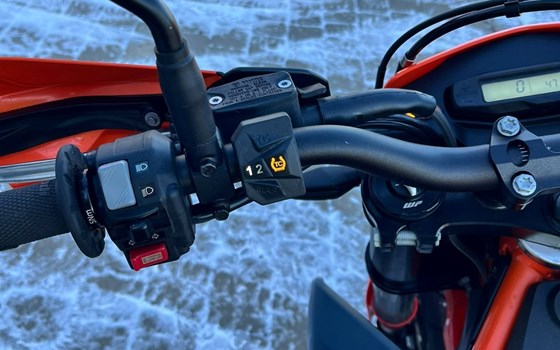 Gebrauchtmotorrad KTM 690 SMC R - Bild 4