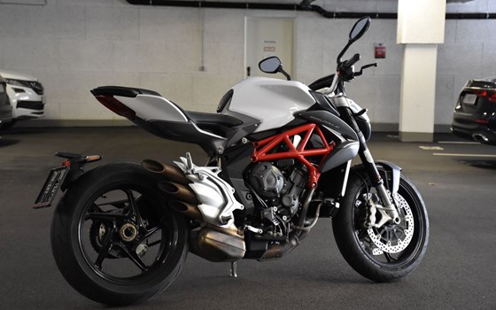 Gebrauchtmotorrad MV Agusta Brutale 800 - Bild 4