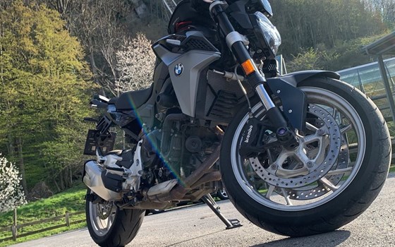 Gebrauchtmotorrad BMW F 900 R - Bild 2