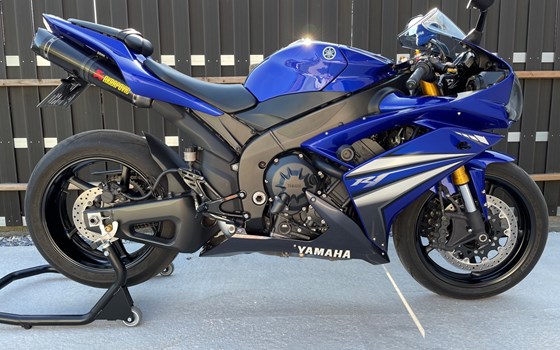Gebrauchtmotorrad Yamaha YZF-R1SP - Bild 1
