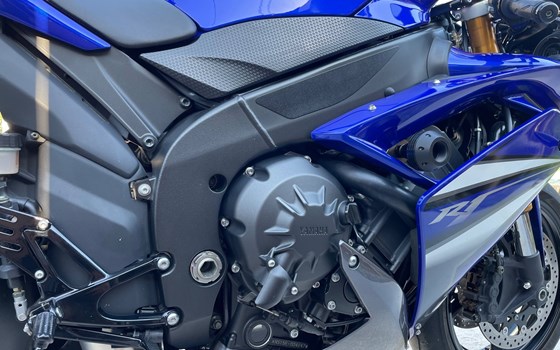 Gebrauchtmotorrad Yamaha YZF-R1SP - Bild 6