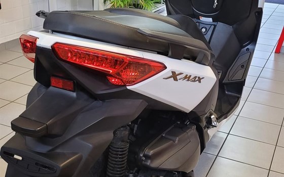 Gebrauchtmotorrad Yamaha XMAX 400 - Bild 4