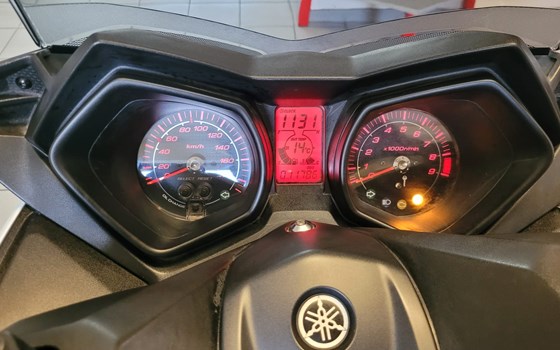 Gebrauchtmotorrad Yamaha XMAX 400 - Bild 6