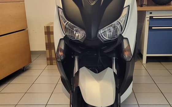 Gebrauchtmotorrad Yamaha XMAX 400 - Bild 3