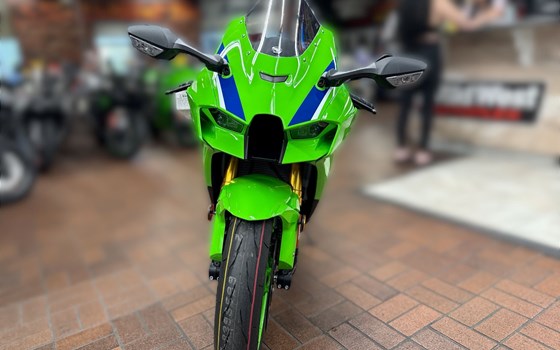 Gebrauchtmotorrad Kawasaki Ninja ZX-10R 40th Anniversary Edition - Bild 2