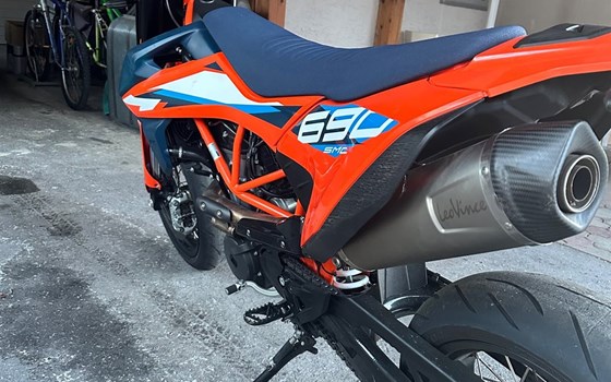Gebrauchtmotorrad KTM 690 SMC R - Bild 5