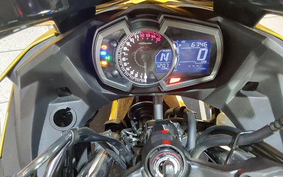 Gebrauchtmotorrad Kawasaki Ninja 400 - Bild 9