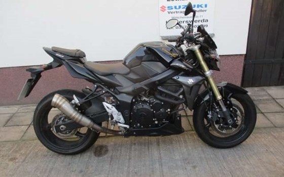 Gebrauchtmotorrad Suzuki GSR 750 - Bild 1
