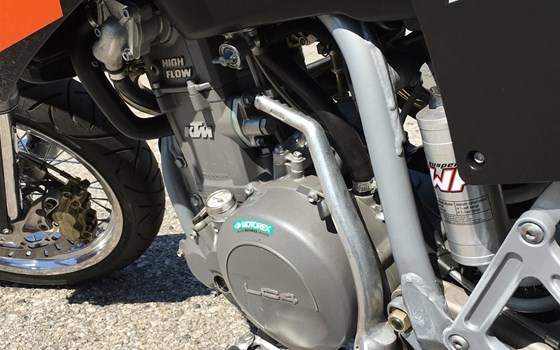 Gebrauchtmotorrad KTM 640 LC4 Supermoto - Bild 12