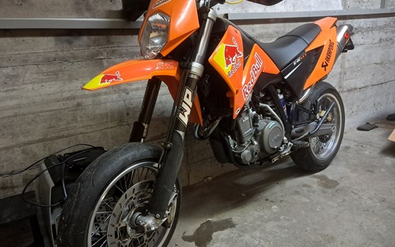 Gebrauchtmotorrad KTM 640 LC4 Supermoto - Bild 3